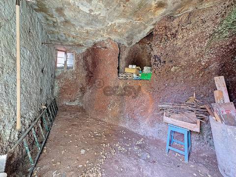 Moradia para Restaurar T1 Venda em Santa Cruz,Santa Cruz