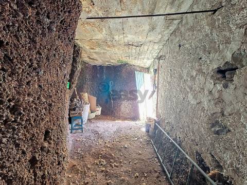 Moradia para Restaurar T1 Venda em Santa Cruz,Santa Cruz