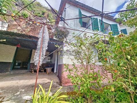 Moradia para Restaurar T1 Venda em Santa Cruz,Santa Cruz