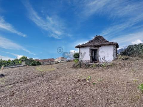 Moradia Devoluta T3 Venda em Arco da Calheta,Calheta (Madeira)