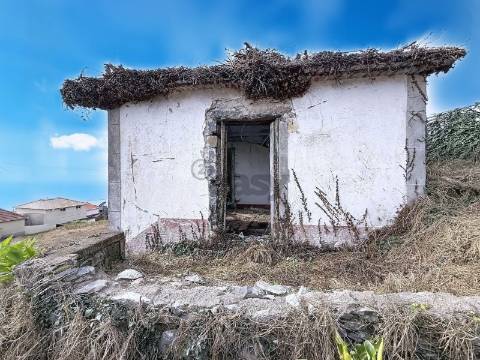 Moradia Devoluta T3 Venda em Arco da Calheta,Calheta (Madeira)