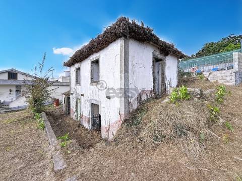Moradia Devoluta T3 Venda em Arco da Calheta,Calheta (Madeira)