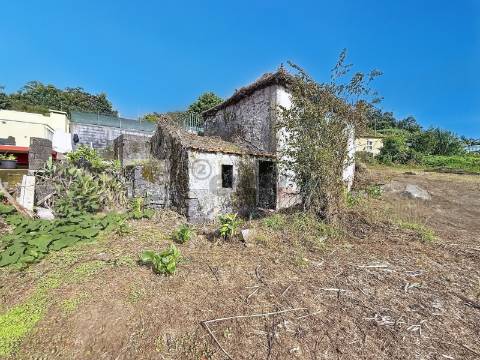 Moradia Devoluta T3 Venda em Arco da Calheta,Calheta (Madeira)