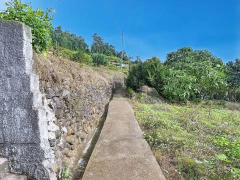 Moradia Devoluta T3 Venda em Arco da Calheta,Calheta (Madeira)