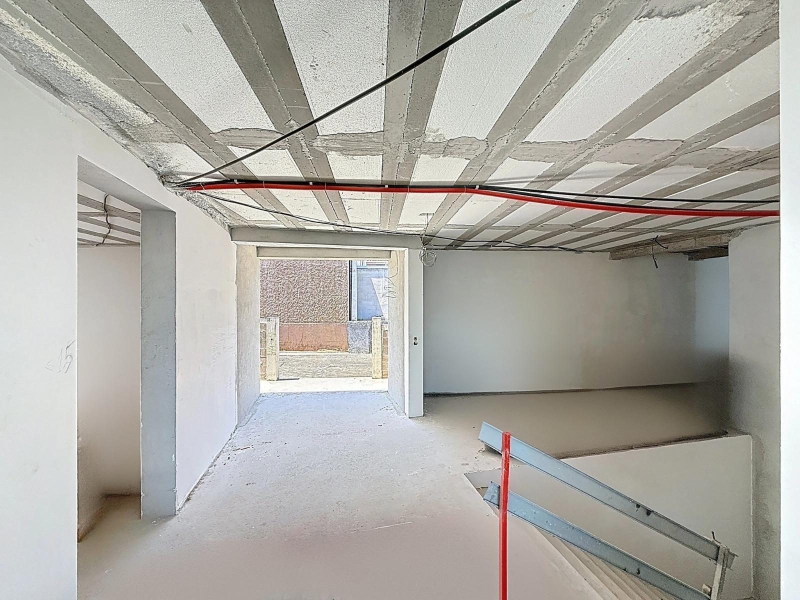 Moradia Minimalista de Luxo com Vista Panorâmica – Calheta