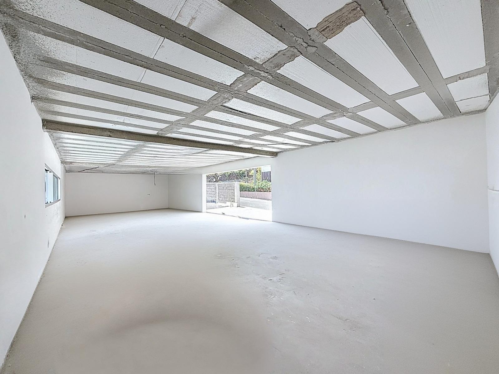 Moradia Minimalista de Luxo com Vista Panorâmica – Calheta