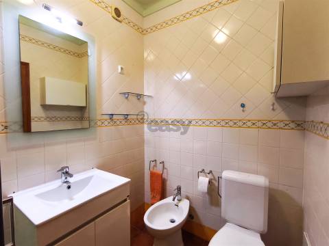 Apartamento T2 Mobilado com Logradouro Privativo em Ermidas Sado