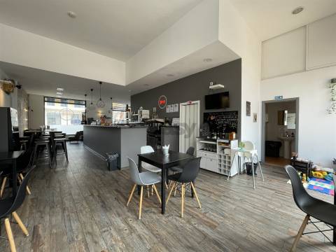 Snack Bar para trespasse na Urbanização Vila chã