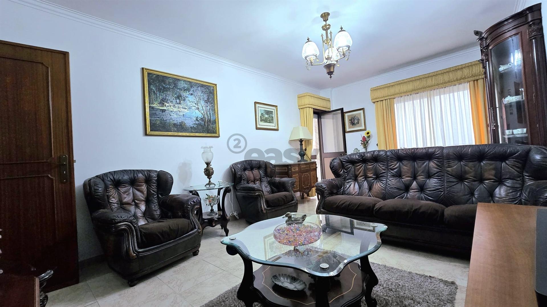 Apartamento T3 em Estoril