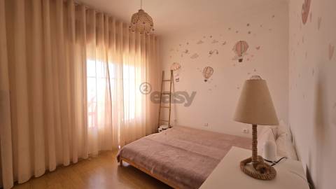Apartamento T2 em Azueira
