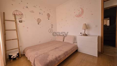 Apartamento T2 em Azueira