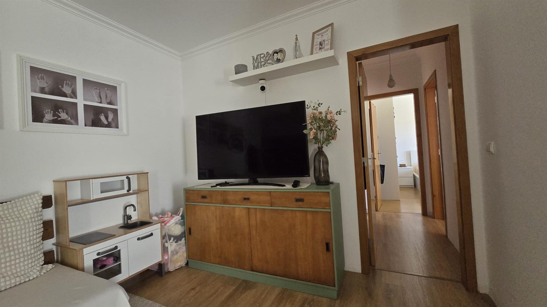 Apartamento T2 em Azueira