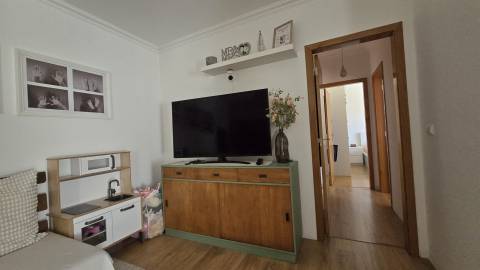 Apartamento T2 em Azueira