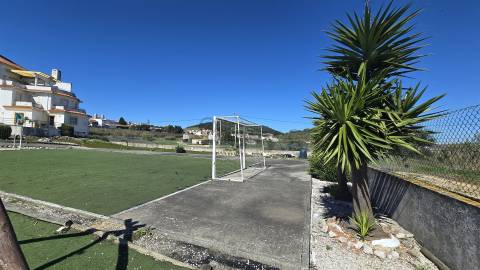 Apartamento T2 em Azueira