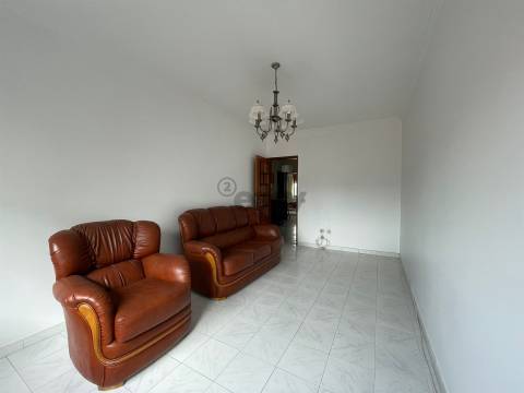 Apartamento T2 Arrendamento em Alhos Vedros,Moita