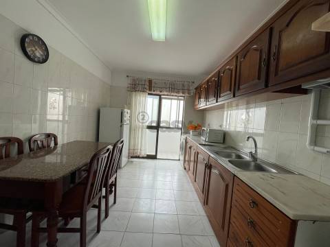 Apartamento T2 Arrendamento em Alhos Vedros,Moita