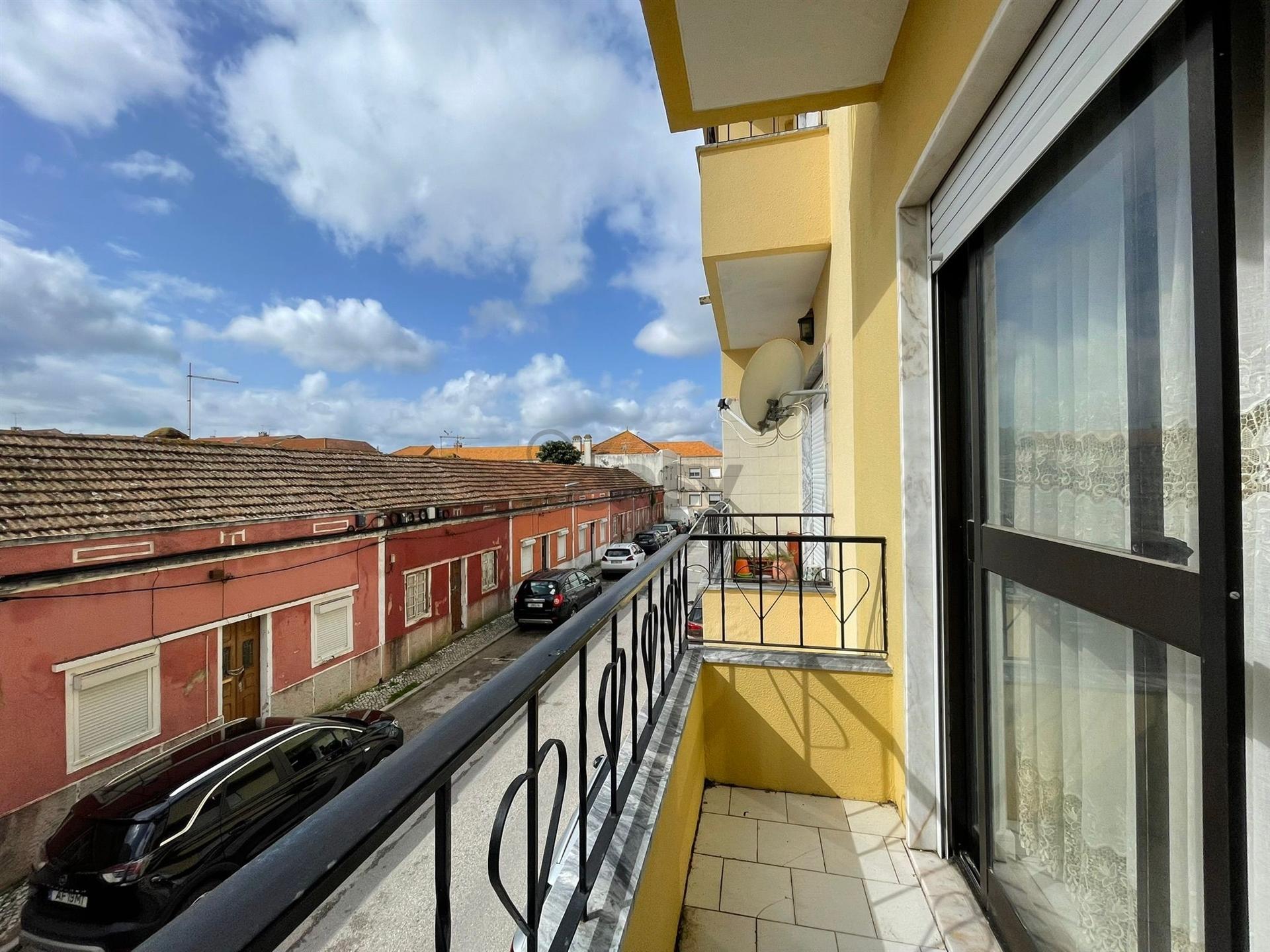 Apartamento T2 Arrendamento em Alhos Vedros,Moita