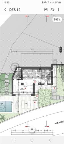 Moradia em remodelação T2+1 em Azueira