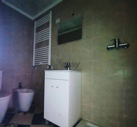 Casa de Pedra com Terreno em Covas