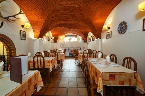 Restaurante Histórico nas Muralhas do Castelo de Borba - Alentejo