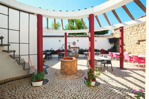 Restaurante Histórico nas Muralhas do Castelo de Borba - Alentejo