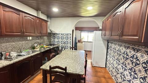 Quinta T3 com 3.780m2 Terreno, Pomar, Poço e Tranquilidade a 50 minutos de Lisboa em Vendas Novas