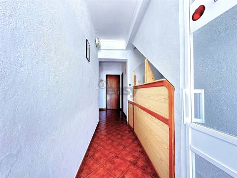 Apartamento T2 Rés do Chão em Borba – Excelente Estado, Potencial T3 e Localização Premium