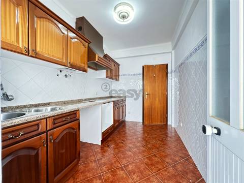 Apartamento T2 Rés do Chão em Borba – Excelente Estado, Potencial T3 e Localização Premium