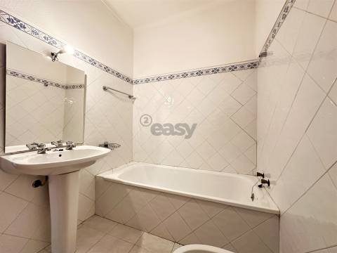 Apartamento T2 Rés do Chão em Borba – Excelente Estado, Potencial T3 e Localização Premium