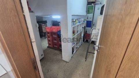 Café/Restaurante para trespasse no Catujal, Loures