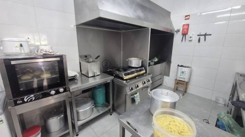 Café/Restaurante para trespasse no Catujal, Loures