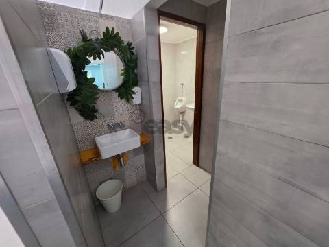 Café/Restaurante para trespasse no Catujal, Loures