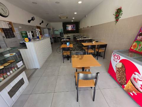 Café/Restaurante para trespasse no Catujal, Loures