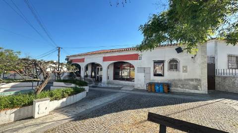 Grande Espaço Comercial em Portel