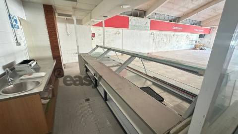 Grande Espaço Comercial em Portel
