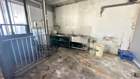 Grande Espaço Comercial em Portel