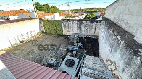 Grande Espaço Comercial em Portel