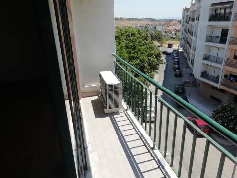 Apartamento T3 com Garagem e Arrecadação