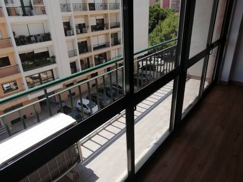 Apartamento T3 com Garagem e Arrecadação