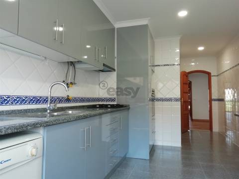 Apartamento T3 com Garagem e Arrecadação