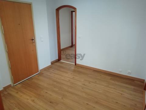 Apartamento T3 com Garagem e Arrecadação