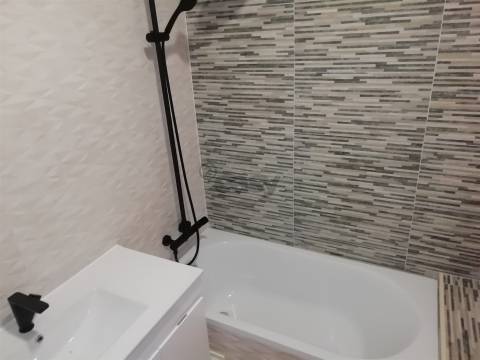 Apartamento T3 com Garagem e Arrecadação