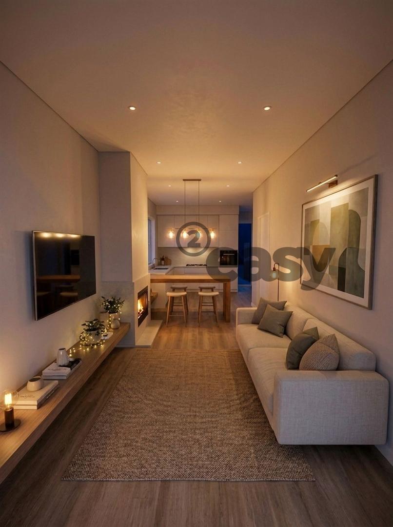 MORADIA T2 EM REMODELAÇÃO TOTAL COM PROJETO MODERNO, PÁTIO E PISCINA