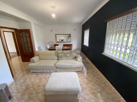 Arrenda-se Apartamento T3 – Quinta da Várzea - Sobreda