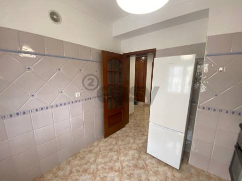 Arrenda-se Apartamento T3 – Quinta da Várzea - Sobreda