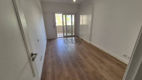 T3 nas Laranjeriras com lugar garagem e arrecadação
