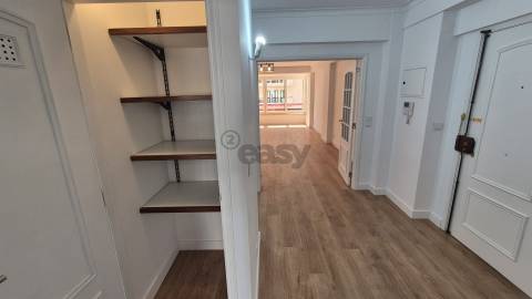 T3 nas Laranjeriras com lugar garagem e arrecadação