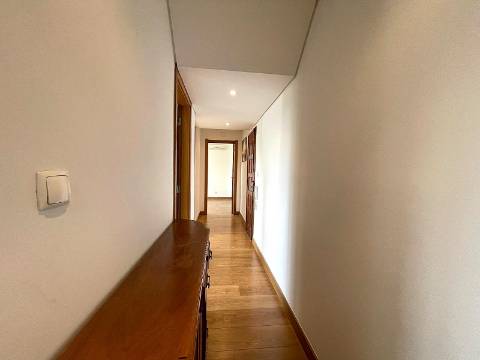 Apartamento T2 Arrendamento em Benfica,Lisboa