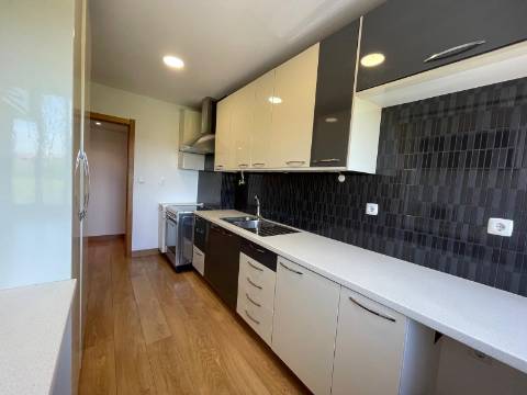 Apartamento T2 Arrendamento em Benfica,Lisboa