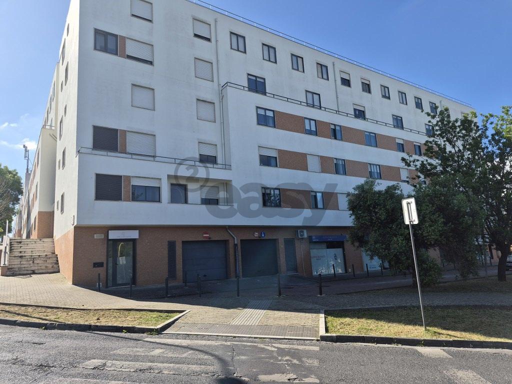 T2 na Ameixoeira com parqueamento